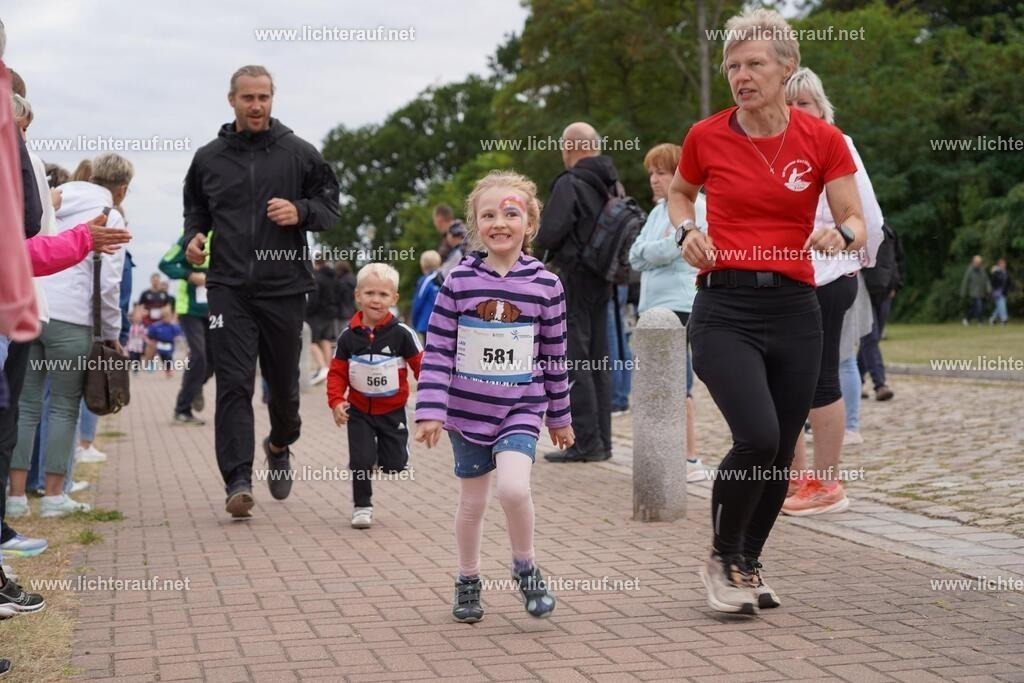 DSC05100 | Lichterlauf  - Realisiert mit Pictrs.com