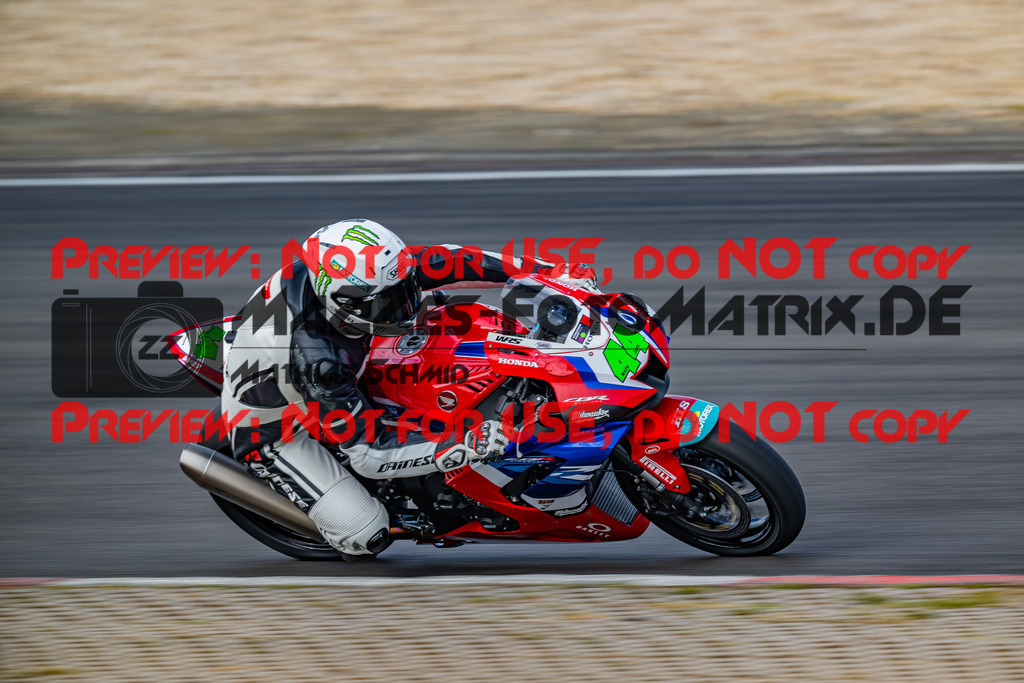 MaZZes_FotoMatrix_230719_7988 | ROT