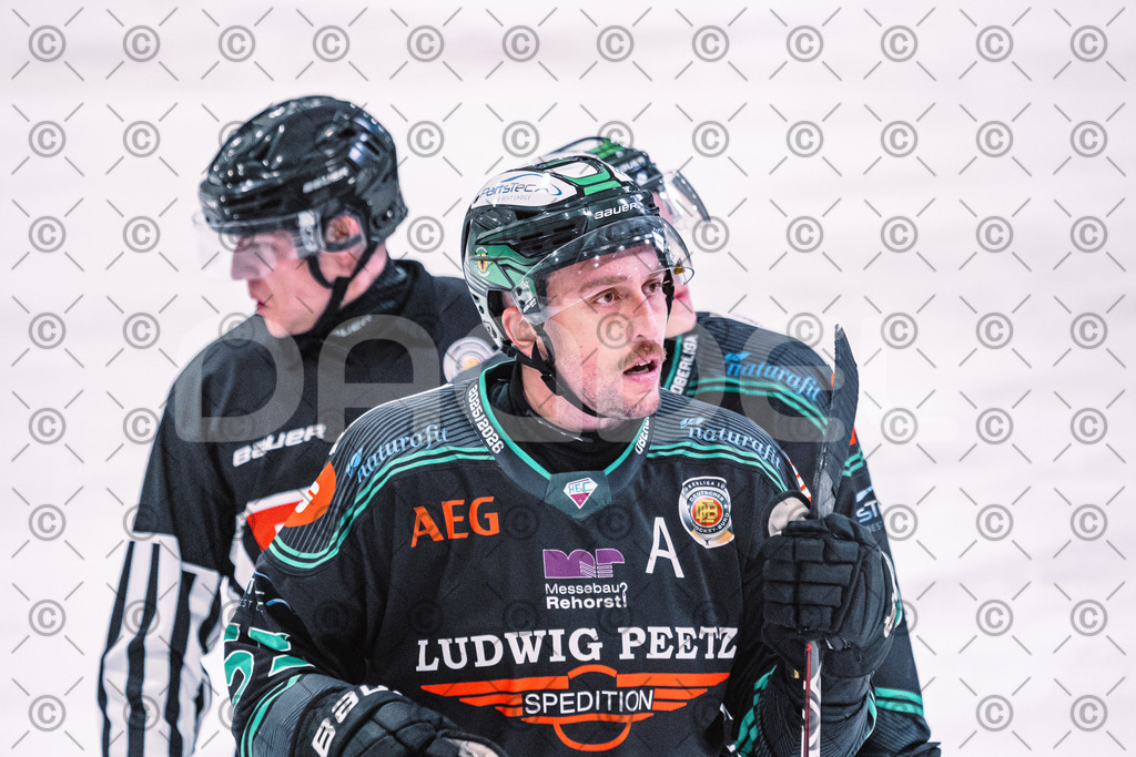 Alligators_vs_Memmingen_05_12_2025-132 | Höchstadt Alligators Fotogalerie: Eishockey-Action aus Franken. Professionelle Spielfotos, Portraits & Stadionbilder zum Download. Jetzt entdecken! - Realisiert mit Pictrs.com