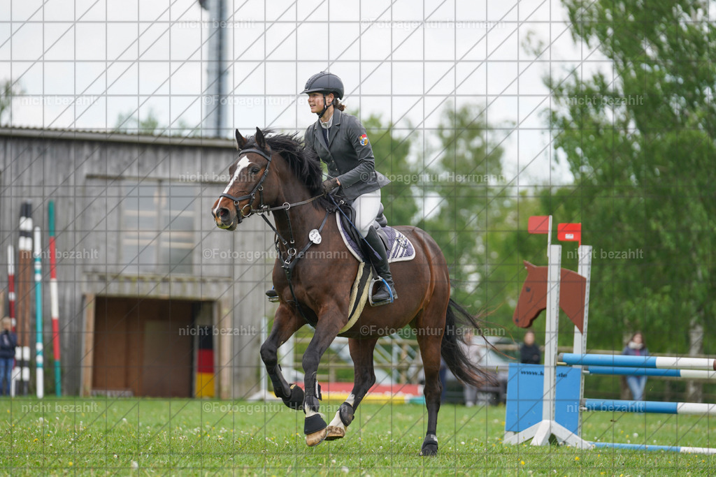 20240509-FAH02543 | Turnierbilder der Turnierfotografen Bayern, Pferdesport Fotografie, Reitsportbilder, Turnier Landberg am Lech, Turnierbilder bayern, Fotoagentur Herrmann