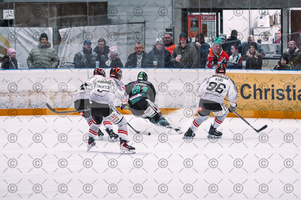 Alligators_vs_Memmingen_05_12_2025-186 | Höchstadt Alligators Fotogalerie: Eishockey-Action aus Franken. Professionelle Spielfotos, Portraits & Stadionbilder zum Download. Jetzt entdecken! - Realisiert mit Pictrs.com