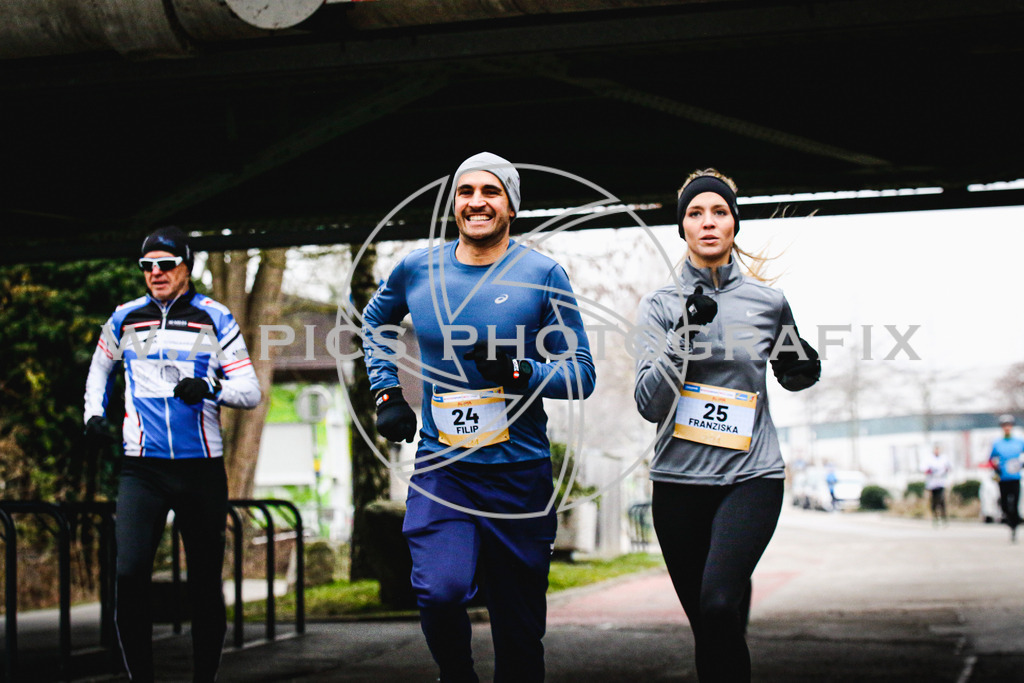 ..... | AUSTRIA, Wels, 31.12.24, SPARKASSE SILVESTERLAUF 2024, Image shows: Photo: Wapics / Andreas Willdoner