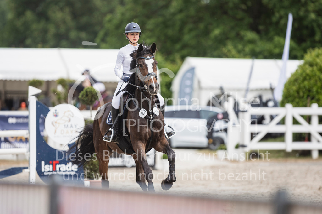 250531_MayDays_M2-SpringenmstAnf-819 | Deine schönsten Turniermomente als professionelle Fotos! Entdecke hochwertige Pferdesport-Fotografie im Online-Shop. Jetzt Fotos finden & bestellen!
