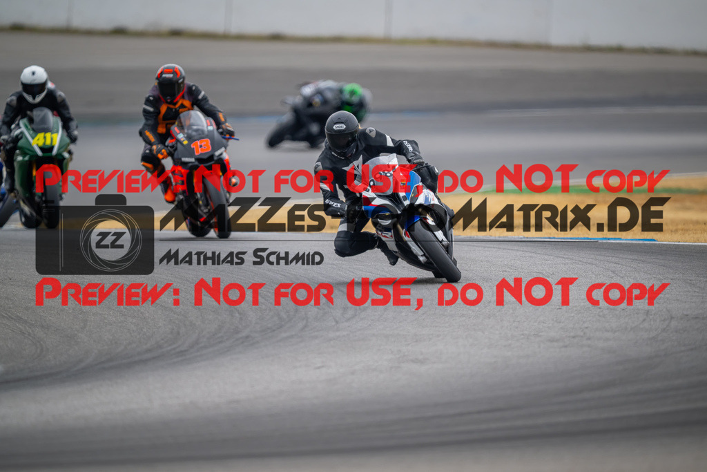 MaZZes-Fotomatrix-20260809-579332 | R1