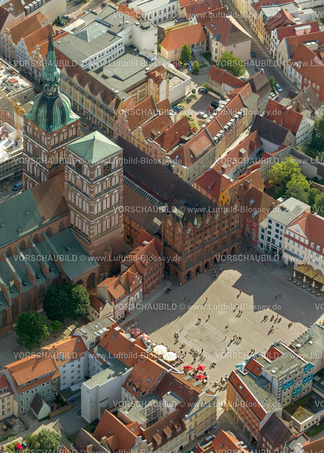 Stralsund12082134 | Stralsund, mit der von Wasser umgebenen Altstadtinsel am Strelasund, Kirche St.Nikolai,  Stralsund, Ostsee, Mecklenburg-Vorpommern, Deutschland, Europa