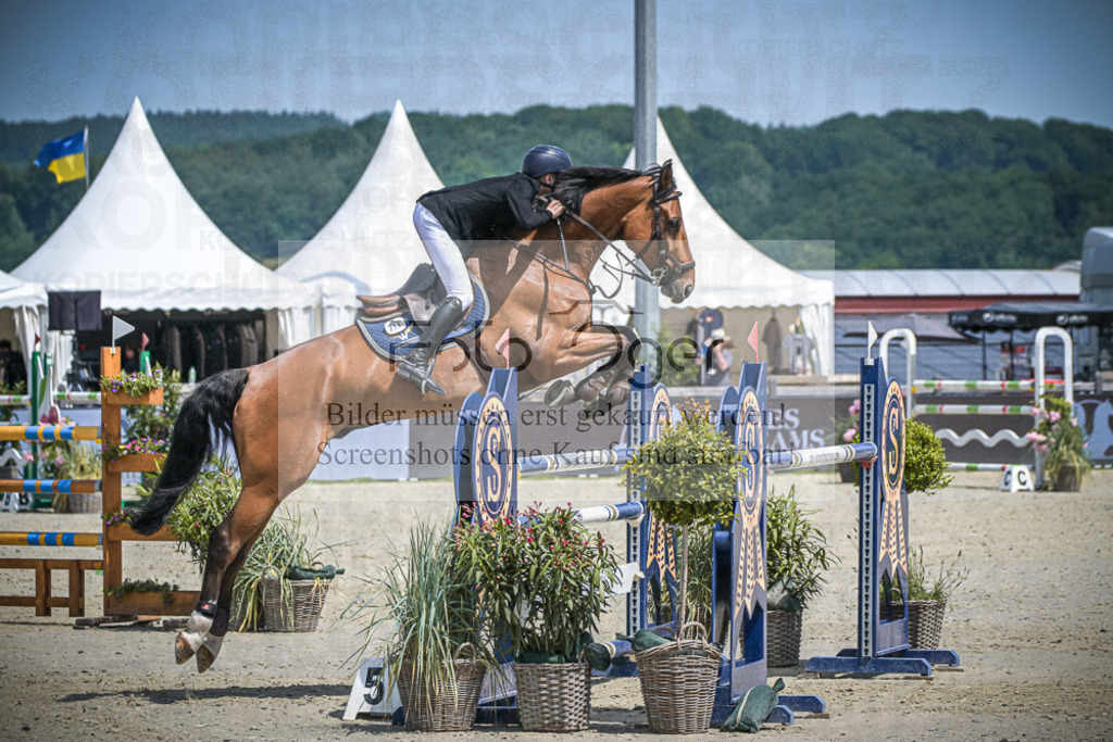 DOS_2714 | Entdecke hochwertige Reitturnierfotos von Foto Oger. Professionell, emotional und authentisch – jetzt Lieblingsmomente im Shop bestellen.Deutschlandweite Turnierfotografie. - Realisiert mit Pictrs.com