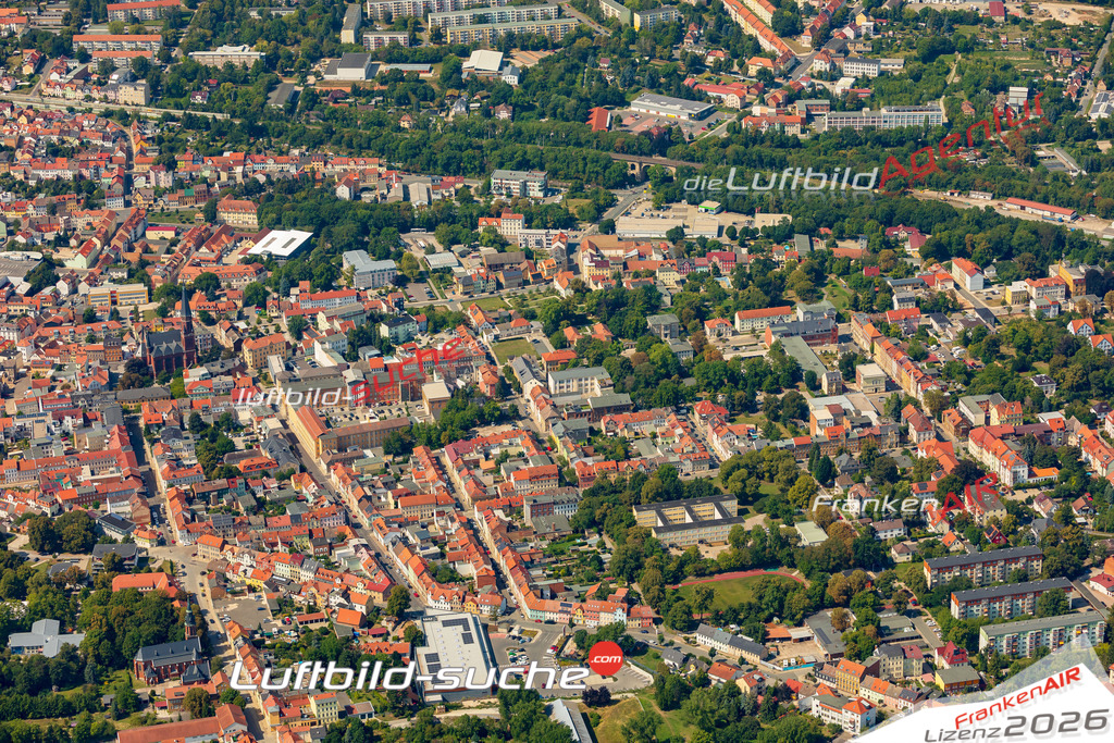 Neue Luftbildaufnahme der Stadt Apolda - Das Luftbild wurde 2025 vom UL-Flugzeug heraus erstellt ( keine Drohnenaufnahme ) - Hochauflösende Luftaufnahme - für Wandbilder und großformatige Ausdrucke geeignet. Das besondere Geschenk!Hier alle&nbsp;Infos zur Lizenzierung der LuftaufnahmeWir fliegen auch dieses Jahr wieder in Ihre Region um Luftbilder zu erstellen.- Luftbild anfragen