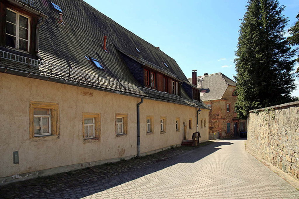 Bildlexikon Leipzig - Kohren-Sahlis | Das Team hinter BILDLEXIKON LEIPZIG bündelt historische wie aktuelle Informationen über die Stadt Leipzig in Text und Bild auf einer Plattform und stellt diese der interessierten Öffentlichkeit zur Verfügung.