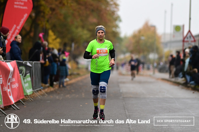 Süderelbe Halbmarathon 2025 I 09.11.2025 I Fotograf_DerSportfotograf.I 00616 | Der Sportfotograf. - Realisiert mit Pictrs.com