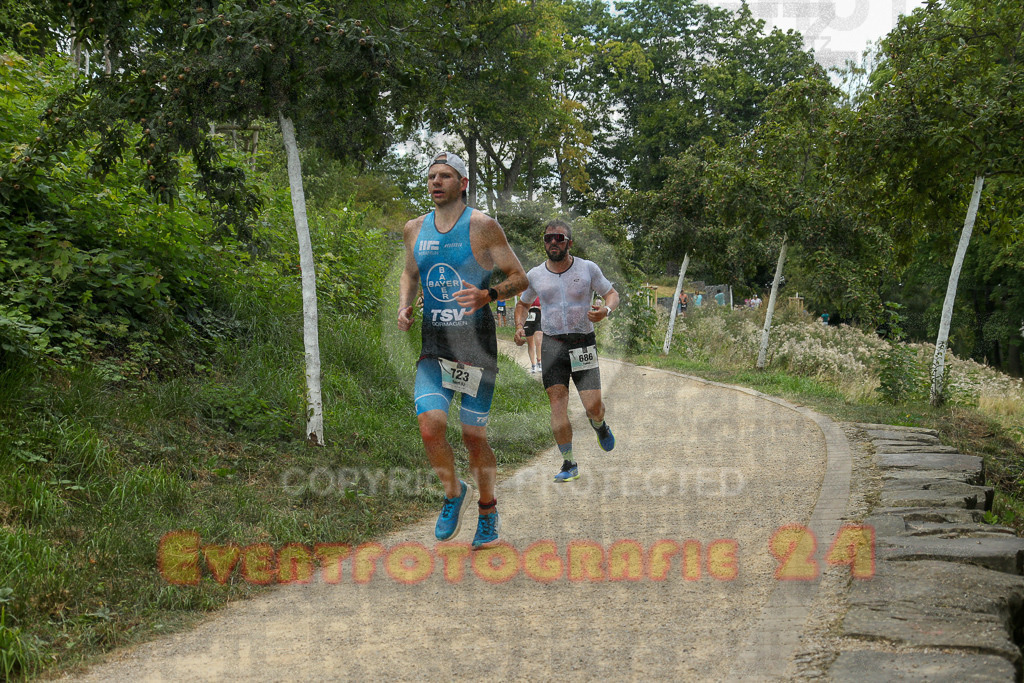 250824_1424_EX1_6086 | Sportfotografie im Rhein-Sieg Kreis, Köln, Bonn, NRW, Rheinland Pfalz, Hessen, etc. Unser Tätigkeitsfeld umfasst den Laufsport vom Volkslauf über den Marathon, Duathlon, Triathon bis zum Ultralauf wie Kölnpfad Ultra oder Schindertrail.
