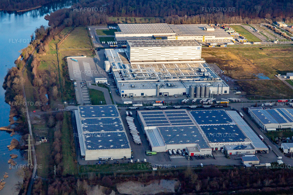 Luftbild: Pfälzer Erfrischungsgetränke von Westen in Wörth am Rhein im Bundesland Rheinland-Pfalz in Deutschland. Foto: IMG_139320.jpg vom 16.12.2023 durch Werner Riehm/FLY-FOTO.de