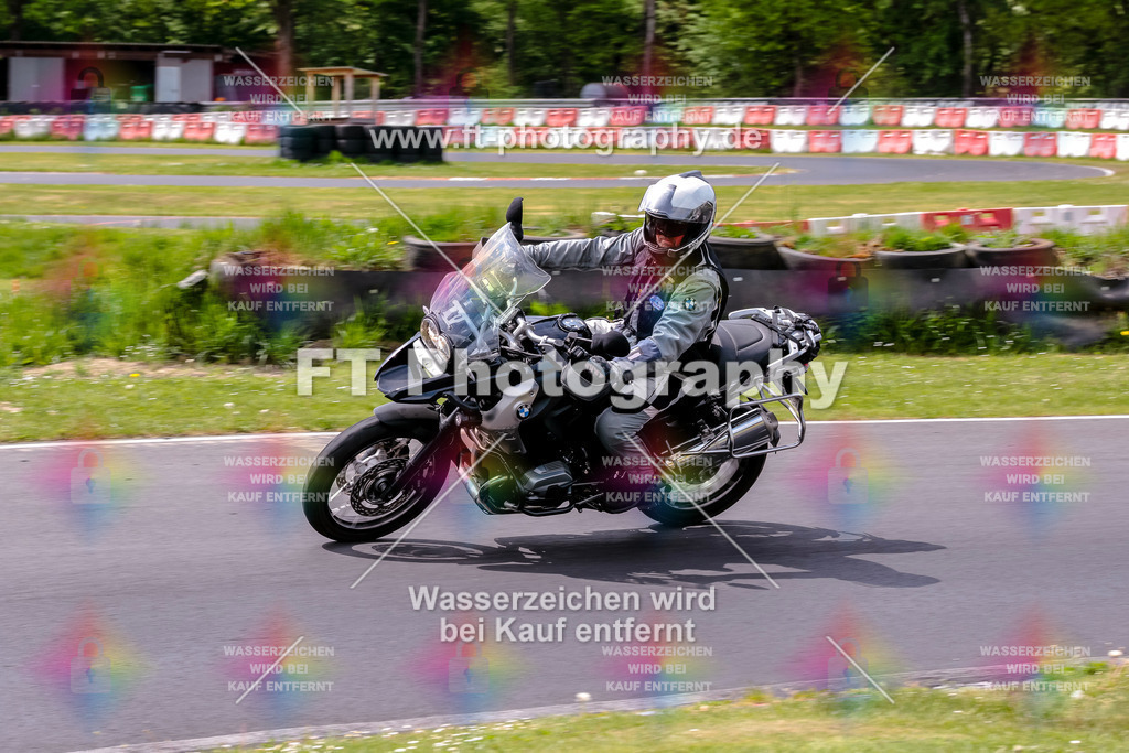MotoTeamVBK-20951 | Hier findet Ihr Bilder von Touristenfahrten auf der Nürburgring Nordschleife oder von anderen Veranstaltungen die ich besucht habe. Viel Spass beim Durch Schauen 