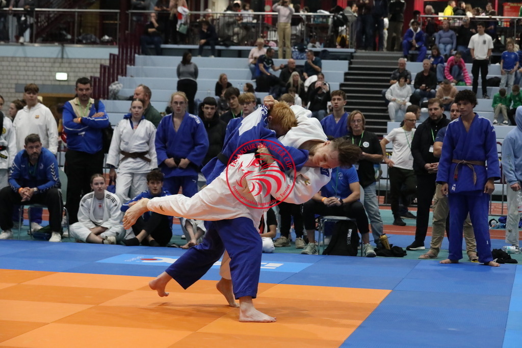 1J7A2414 | Fotos vom Adler Cup - Pictures from Adler Cup

Hier findet Ihr alle Eindrücke und großen Momente der Adler Cup Wochenenden. Here you will find all impressions and great moments of the Adler Cup weekends. - Realisiert mit Pictrs.com