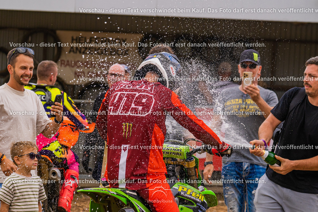 09_21_LM_Schenkenhorst-3366 | Sportfotografin aus Berlin-Brandenburg mit Fokus auf Motocross. Ich halte deine sportliche Leistung und echte Emotionen auf und neben der Strecke professionell fest. Entdecke die Fotos von deinem Rennen und bestelle sie direkt hier im Shop.