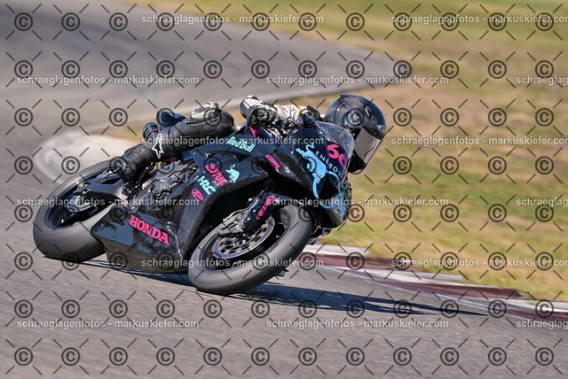 26bt05-0245 | markuskiefer.com - Realisiert mit Pictrs.com