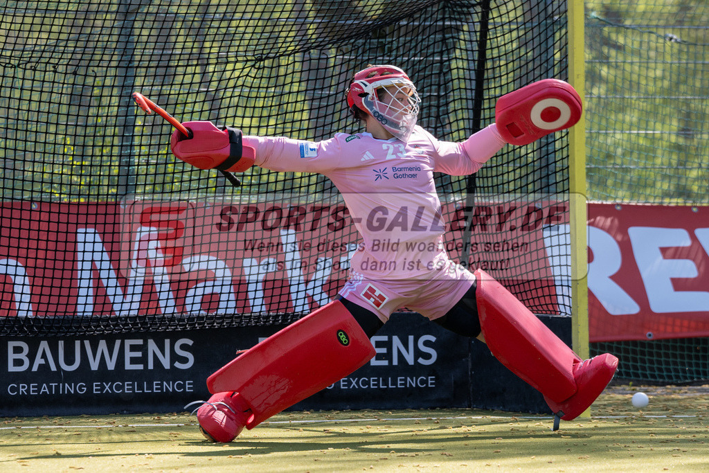 SFE_20250412_0008 | Köln, Deutschland, 12.04.2025:  Hockey 1. Bundesliga Damen Rot-Weiss Köln - Harvestehuder THC im KTHC Stadion Rot-Weiss Köln Tennis and Hockey Club am 12.04.2025 in Köln, Deutschland. (Foto von Stephan Fehrmann)Köln, Germany, 12.04.2025: Hockey 1. Bundesliga Damen Rot-Weiss Köln - Harvestehuder THC in KTHC Stadion Rot-Weiss Köln Tennis and Hockey Club at 12.04.2025 in Köln, Deutschland. (Foto from Stephan Fehrmann)