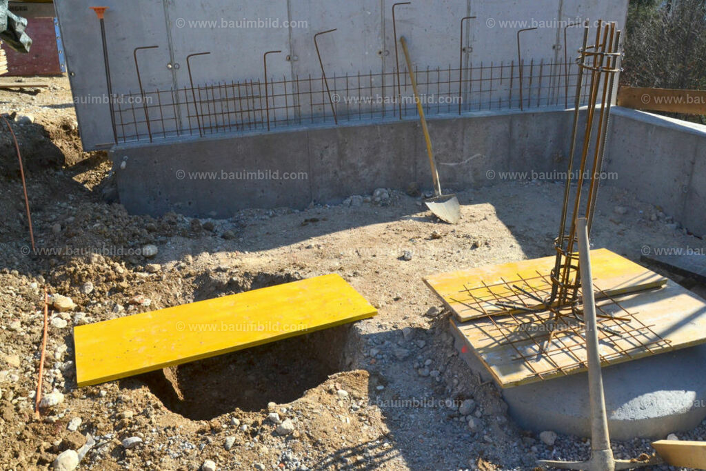 bib-lg04-betonarbeiten-0587 | Nach LV-Leistungsgruppen sortierte Detailfotos über den Bau eines Hauses. Alle Hausbau-Bilder direkt vom Urheber und Autor der Website Haus-Selber-Bauen.com