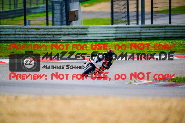 MaZZes_FotoMatrix_240717_6007705_9597 | WEISS