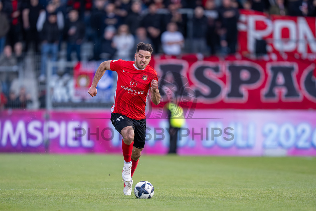 SG Sonnenhof Großaspach vs. SGV Freiberg, Fussball, Regionalliga Suedwest, 30. Spieltag, 22.04.2026 | Michael Kleinschrodt (SG Sonnenhof Großaspach, #11),SG Sonnenhof Großaspach vs. SGV Freiberg, Fussball, Regionalliga Suedwest, 30. Spieltag, 22.04.2026