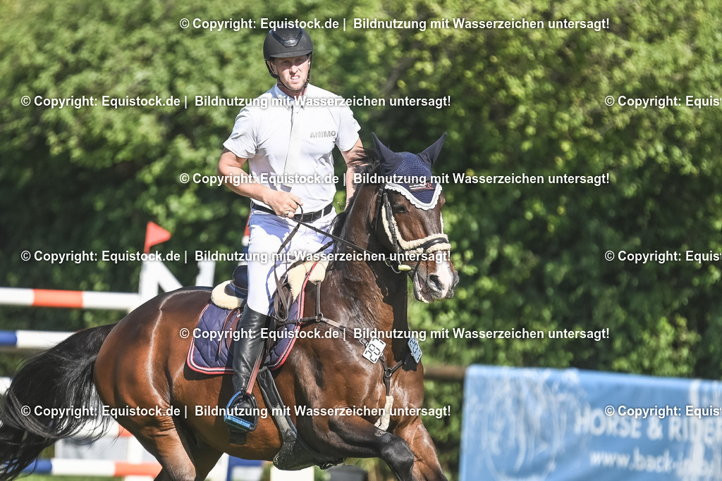 20230908_24_Springen_M_0023 | equistock