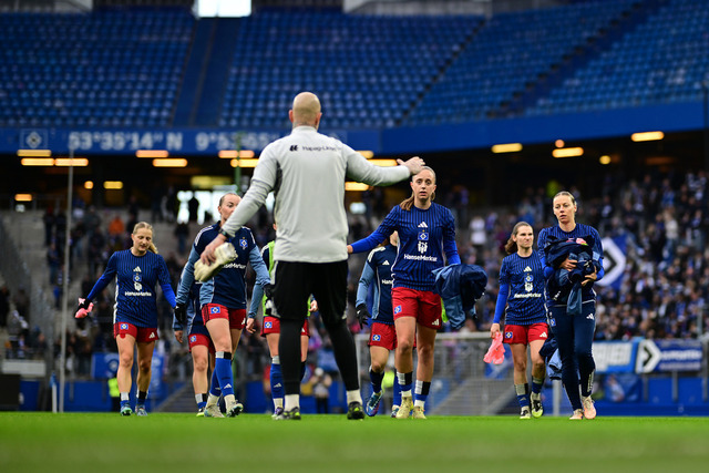 Fußball I Frauen I Saison 2025-2026 I DFB-Pokal I Achtelfinale I Hamburger SV - Bayer 04 Leverkusen I 14504 | Der Sportfotograf. - Realisiert mit Pictrs.com