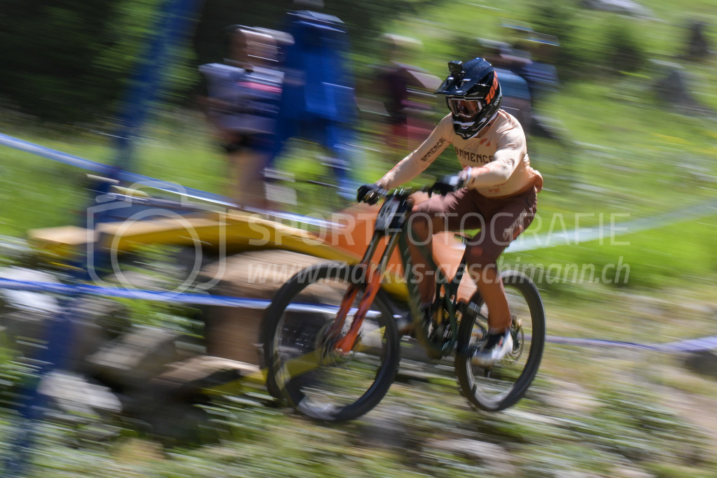 UCI Mountain Bike World Cup Lenzerheide 2022 - Downhill - 9. July 2022 | UCI Mountain Bike World Cup Lenzerheide 2022 - Downhill
Bike Kingdom, Lenzerheide
#35 ESTAQUE Thomas (FRA)
Bild: Sportfotografie Markus Aeschimann | www.markus-aeschimann.ch - Realisiert mit Pictrs.com