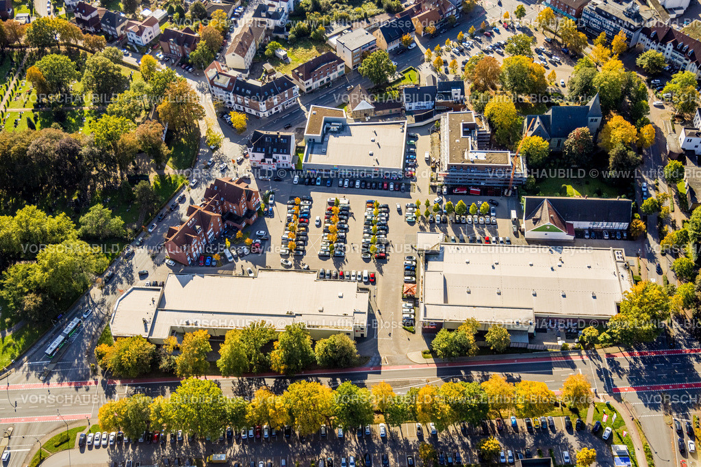 Hamm241007610 | Luftbild, Einkaufszentrum Dortmunder Straße, Edeka, DM und Aldi Supermarkt, Baustelle neben Edeka Supermarkt, Parkplätze, Stadtbezirk Herringen, Hamm, Ruhrgebiet, Nordrhein-Westfalen, Deutschland