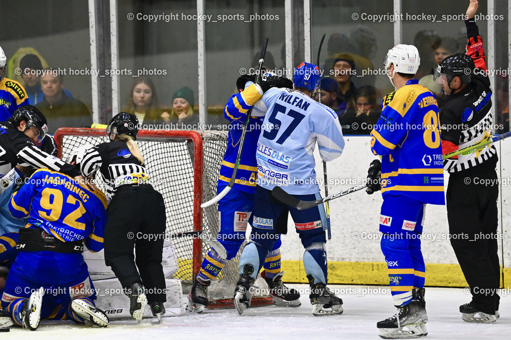 EHC Althofen vs. ESC Steindorf 6.3.2024 | #92 Jagarinec Jakob Lukas EHC Althofen, Klemm Anja Referee, #57 Wilfan Franz ESC Steindorf, #89 Herrnegger Lucas EHC Althofen, Dreier Alexander Referee,EHC Althofen vs. ESC Steindorf 6.3.2024, EHC Althofen vs. ESC Steindorf am 06.03.2024 in Althofen (Stadthalle Althofen ), Austria, (Photo by Bernd Stefan)