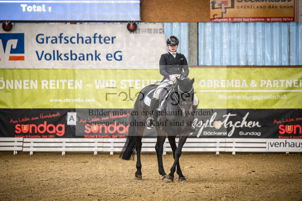 DOS_2426 | Entdecke hochwertige Reitturnierfotos von Foto Oger. Professionell, emotional und authentisch – jetzt Lieblingsmomente im Shop bestellen.Deutschlandweite Turnierfotografie. - Realisiert mit Pictrs.com