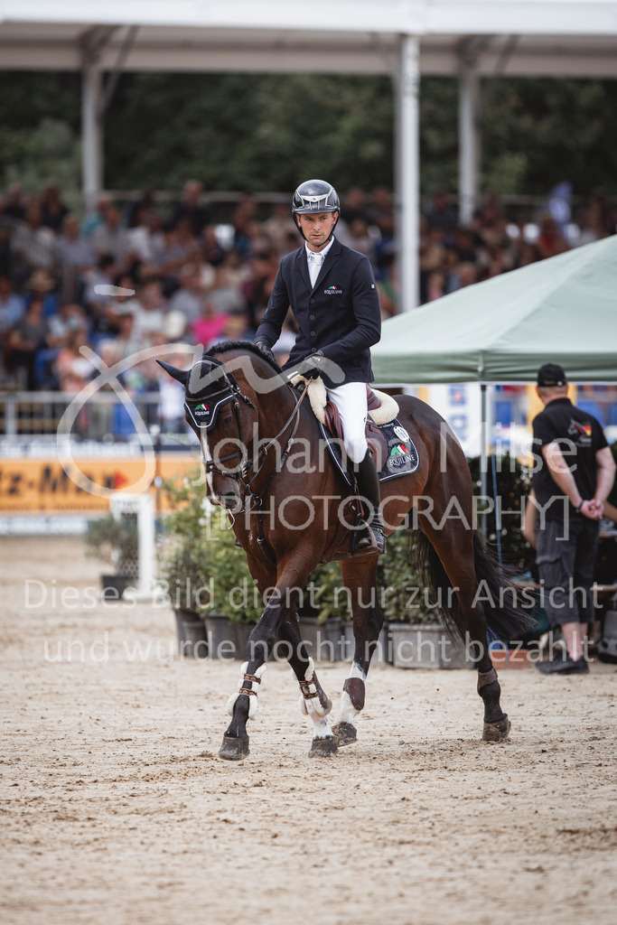 240906_BuCha_Quali-5j-302 | Deine schönsten Turniermomente als professionelle Fotos! Entdecke hochwertige Pferdesport-Fotografie im Online-Shop. Jetzt Fotos finden & bestellen!