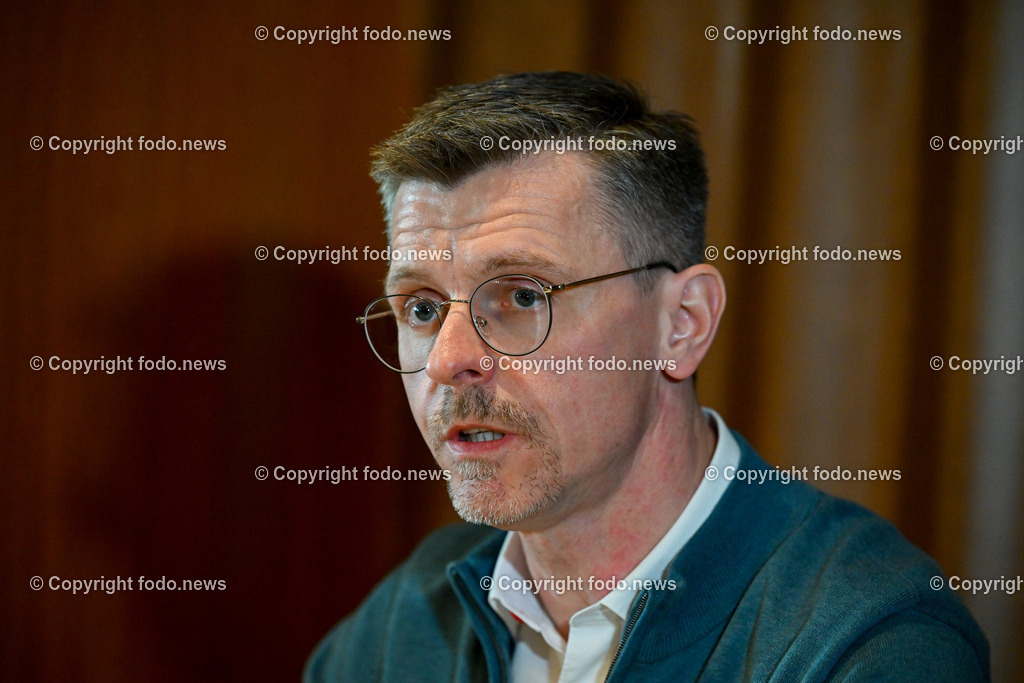 Joachim Aigner (MFG_ Bundesparteiobmann)_ 24.02.2023-27 | 24.02.2023, Wels, AUT, Joachim Aigner (MFG, Bundesparteiobmann), im Bild Joachim Aigner (MFG, Bundesparteiobmann)