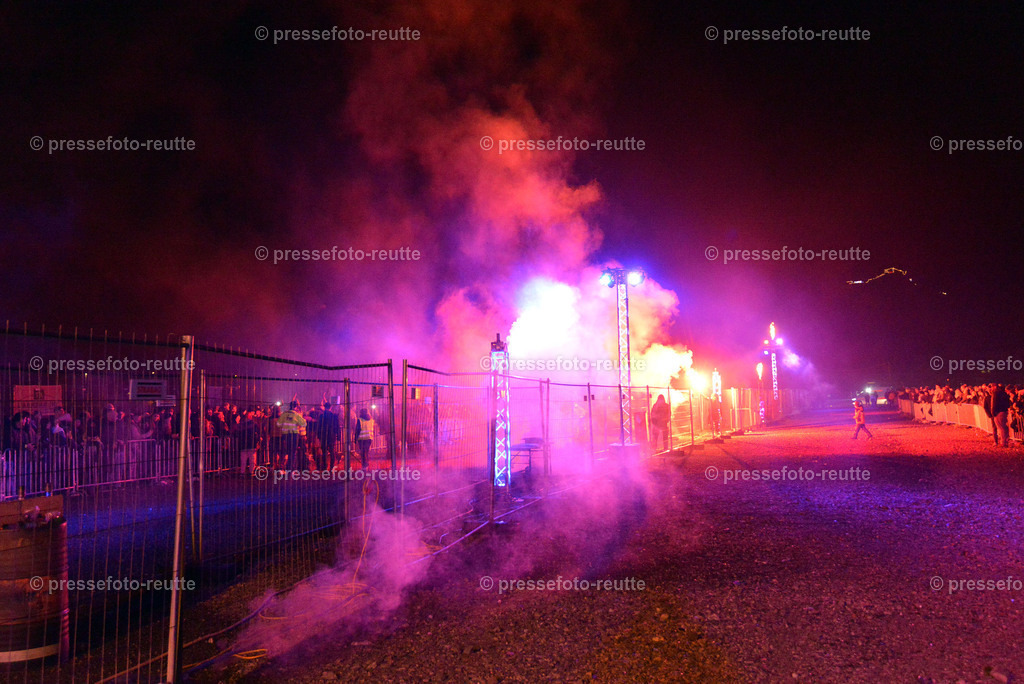 news-2022-Dez03-Krampusumzug-Reutte-WTV_6117 | Info aus dem Bezirk Reutte/Ausserfern Tirol sowie eine umfangreiche Bilddatenbank über die gesamte Region: Lechtal, Talkessel Reutte, Tannheimertal, Zwischentoren. Lech, Plansee, Zugspitze, Grenztunnel, B179, Fernpassstraße, Verkehr, Lawinen, Tradition, - Realisiert mit Pictrs.com