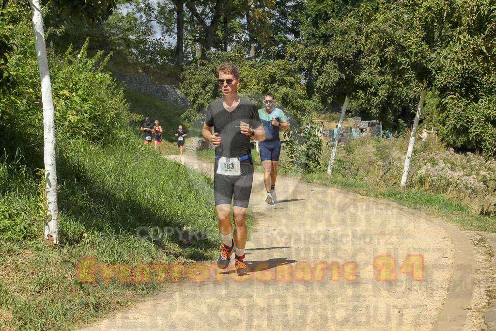 250824_1234_EX1_9791 | Sportfotografie im Rhein-Sieg Kreis, Köln, Bonn, NRW, Rheinland Pfalz, Hessen, etc. Unser Tätigkeitsfeld umfasst den Laufsport vom Volkslauf über den Marathon, Duathlon, Triathon bis zum Ultralauf wie Kölnpfad Ultra oder Schindertrail.