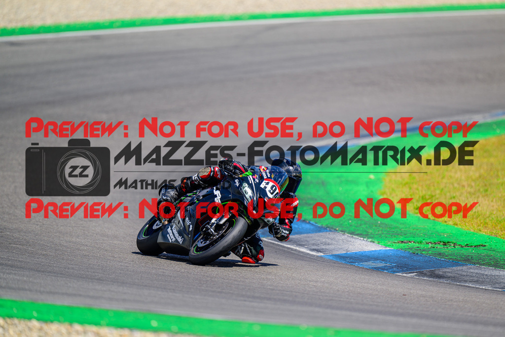 MaZZes_FotoMatrix_240615_0817 | WEISS