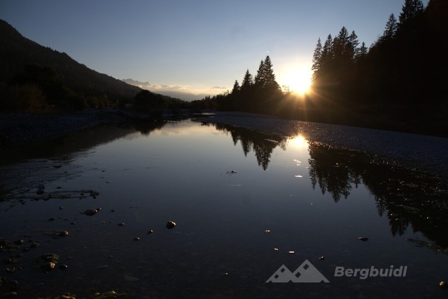 Isar 2025-01 | Landschaftsfotografie Berge Mountain Landscape FotografieNatur Bilder Buidl Bergbuidl Bayern Heimat BergfotografieSonnenaufgang Sonnenuntergang Hobbyfotograf Bilderverkauf Leinwand - Realisiert mit Pictrs.com