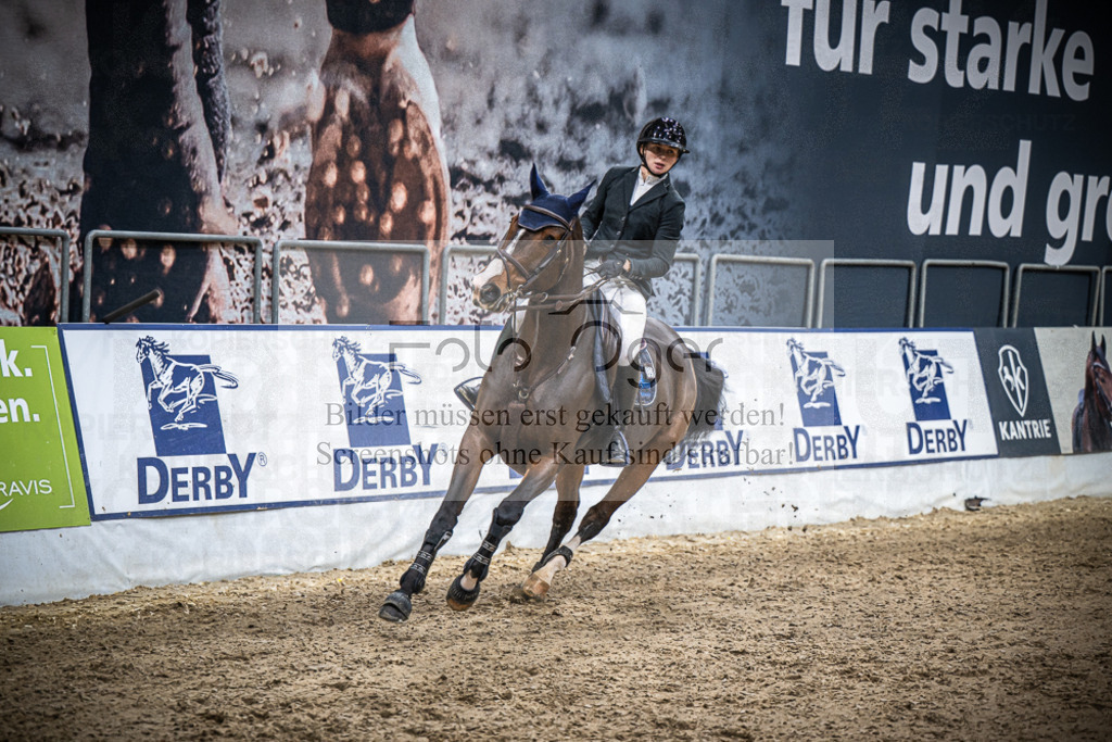DOS_1809 | Entdecke hochwertige Reitturnierfotos von Foto Oger. Professionell, emotional und authentisch – jetzt Lieblingsmomente im Shop bestellen.Deutschlandweite Turnierfotografie. - Realisiert mit Pictrs.com