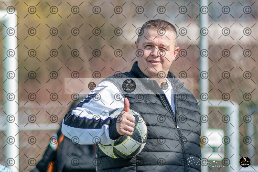 20260308_FCR_FF-17 vs FCRohr_FF17_042-516 | Sport und Naturfotografie von Roberto Esposito zeigt echte Momente Bewegung und die Schönheit der Natur. Ausdrucksstarke Bilder schaffen Emotionen.