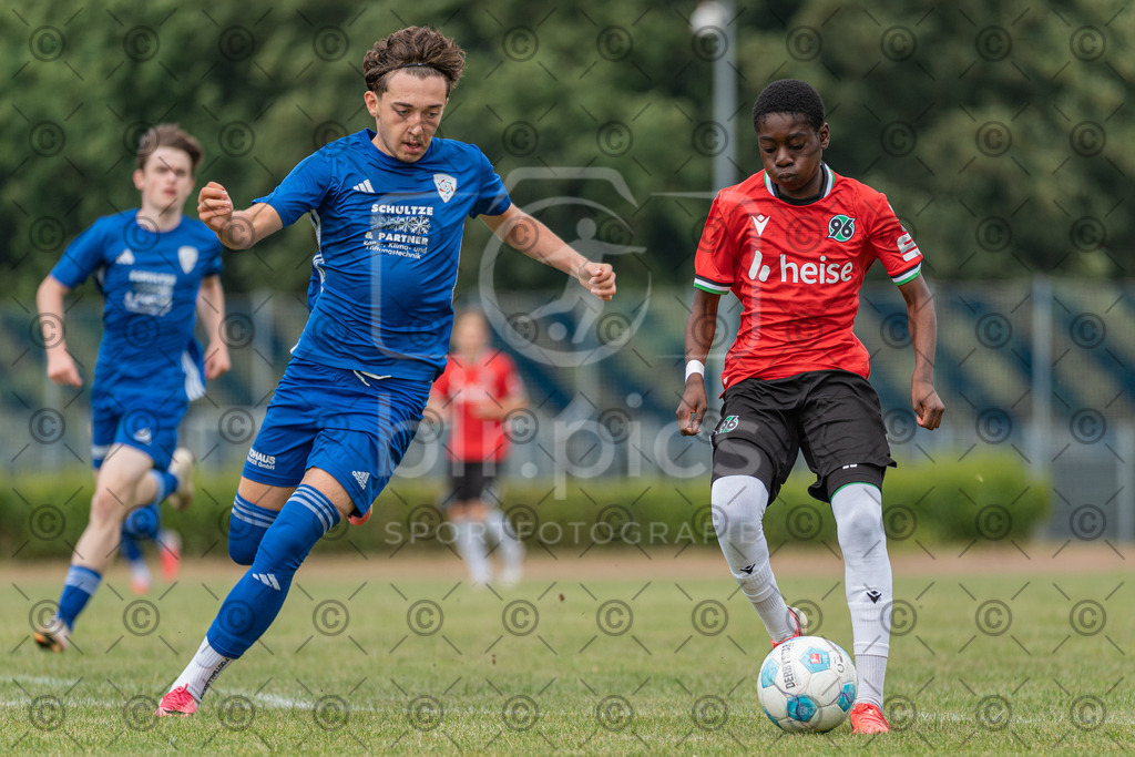 _DSC7957 | Professionelle Fußball- und Sportfotografie. Spielbilder online ansehen und kaufen – Einzelbilder oder komplette Galerien in hoher Qualität. - Realisiert mit Pictrs.com