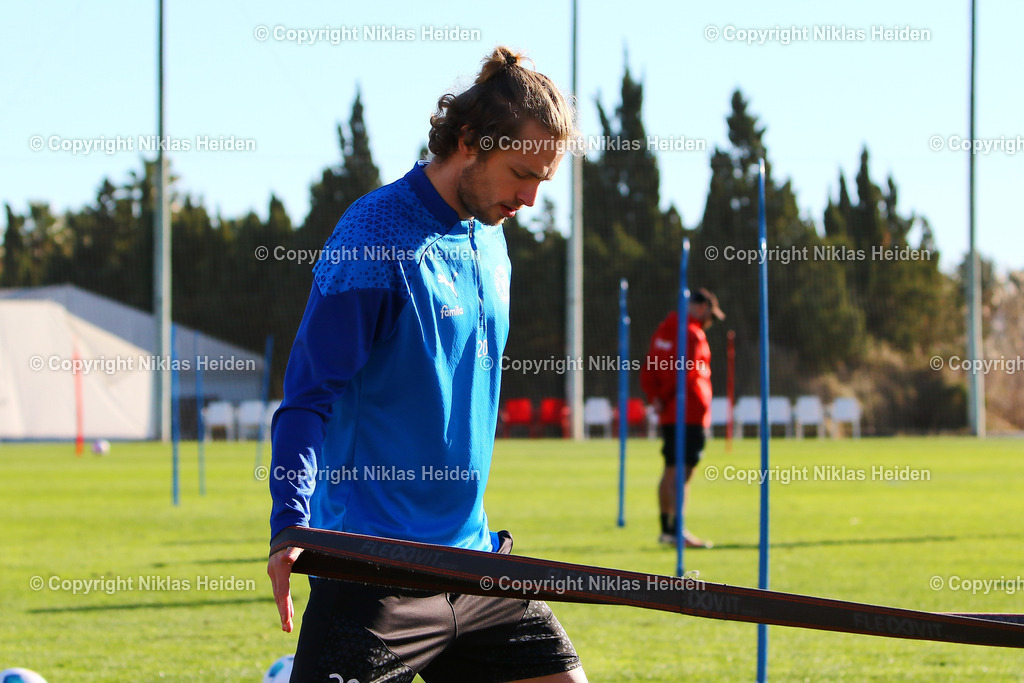 NH_HolsteinKiel_Trainingslager_Spanien2024_Training_08012024 | #20 Fiete Arp (Holstein Kiel) im Training.

Training I Trainingslager Spanien I 08.01.2024