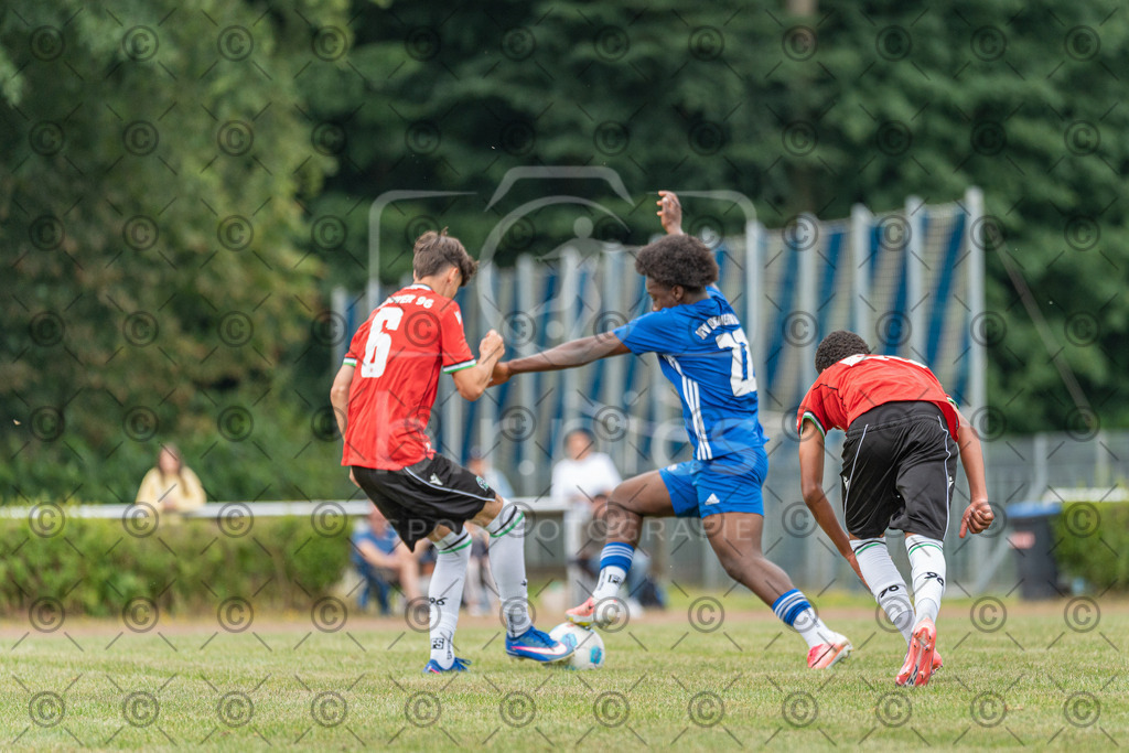 _DSC8384 | Professionelle Fußball- und Sportfotografie. Spielbilder online ansehen und kaufen – Einzelbilder oder komplette Galerien in hoher Qualität. - Realisiert mit Pictrs.com