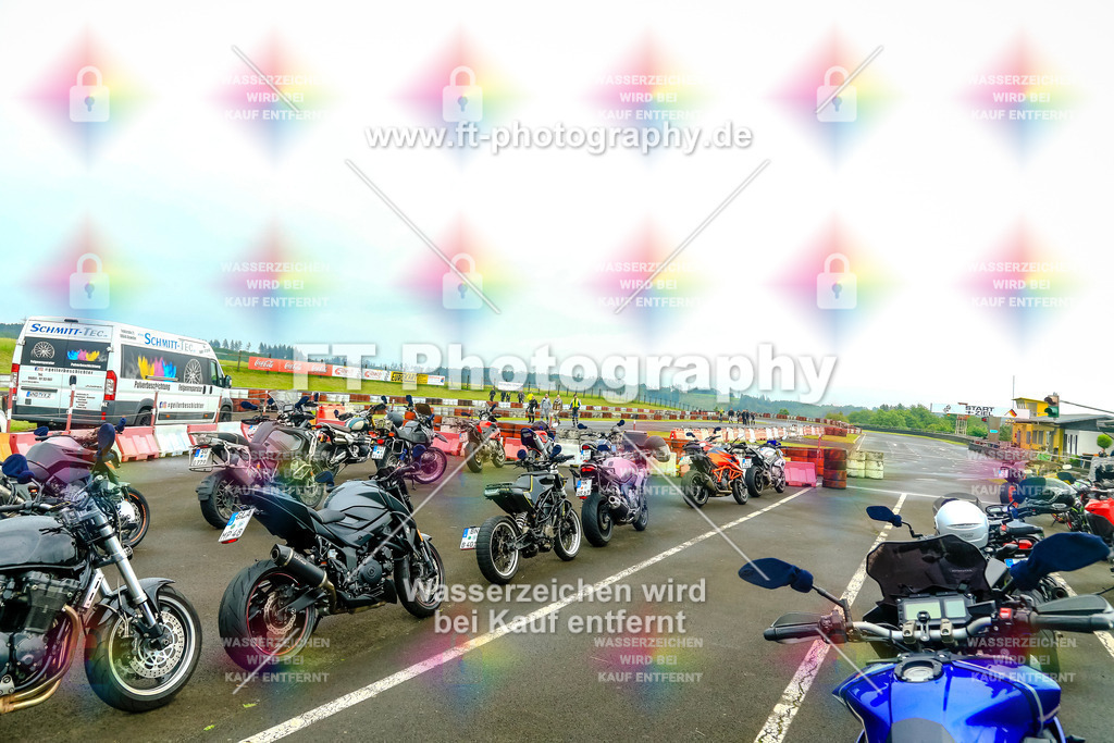 OBK-5989 | Hier findet Ihr Bilder von Touristenfahrten auf der Nürburgring Nordschleife oder von anderen Veranstaltungen die ich besucht habe. Viel Spass beim Durch Schauen 