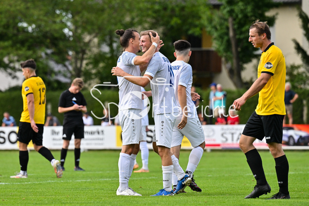 BC Aichach - SF Bachern | Jubel nach 2-0 Aichach 8