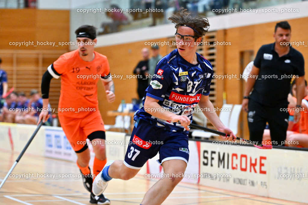 VSV Unihockey vs. SZPK Floorball | #37 Aleksander Bogataj VSV Unihockey, VSV Unihockey vs. SZPK Floorball, VSV Unihockey vs. SZPK Floorball am 23.11.2024 in Villach (Ballspielhalle St. Martin), Austria, (Photo by Bernd Stefan)