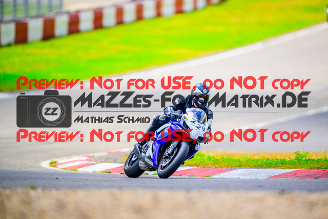 MaZZes_FotoMatrix_240717_6007705_8015 | GELB