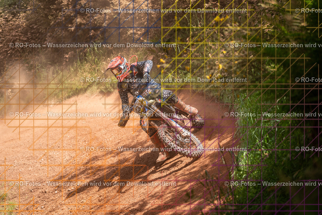 Wolfshausen 5 Lauf -325 | Sportfotografie von RO-Fotos: Motorsport, Motocross, Enduro, Laufveranstaltungen und Triathlon. Professionelle Fotos von Sportlern und Events. - Realisiert mit Pictrs.com