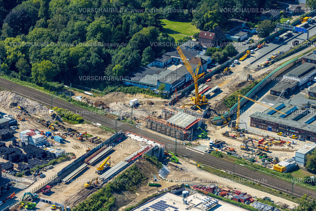 Bochum240816534 | Luftbild, Vollsperrung der Autobahn A40 am Ersatzneubau und Brückenbau Schlachthofbrücke über die Bahnschienen am Schlachthof, Hamme, Bochum, Ruhrgebiet, Nordrhein-Westfalen, Deutschland