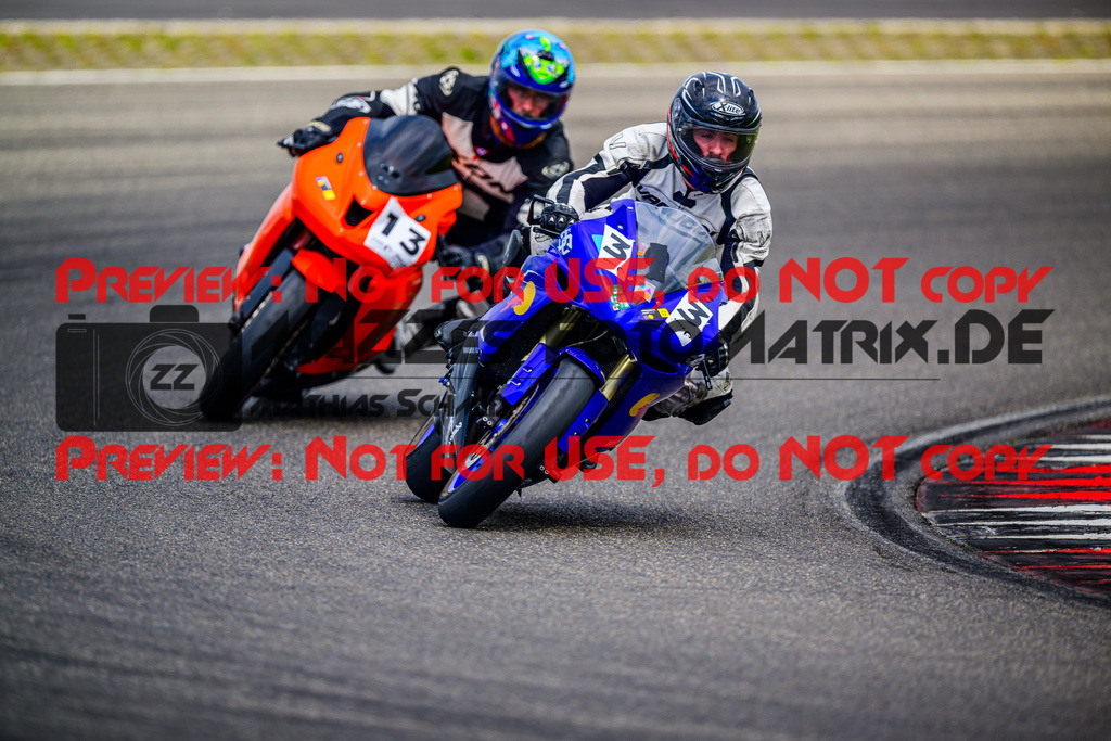 MaZZes_FotoMatrix_240717_6007705_6513 | GELB