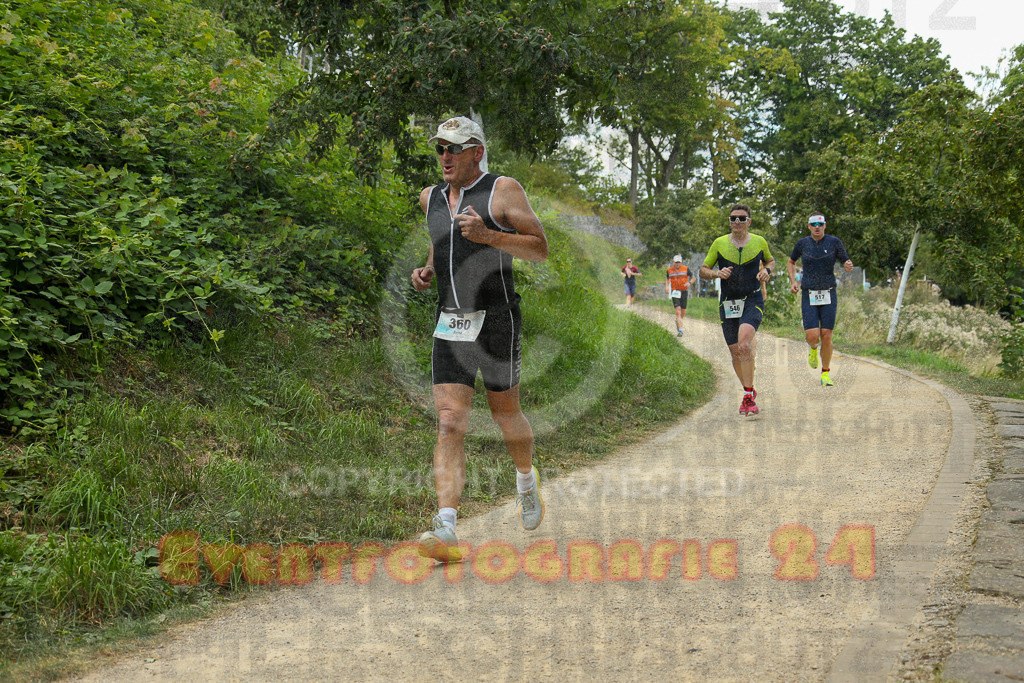 250824_1349_EX1_3872 | Sportfotografie im Rhein-Sieg Kreis, Köln, Bonn, NRW, Rheinland Pfalz, Hessen, etc. Unser Tätigkeitsfeld umfasst den Laufsport vom Volkslauf über den Marathon, Duathlon, Triathon bis zum Ultralauf wie Kölnpfad Ultra oder Schindertrail.