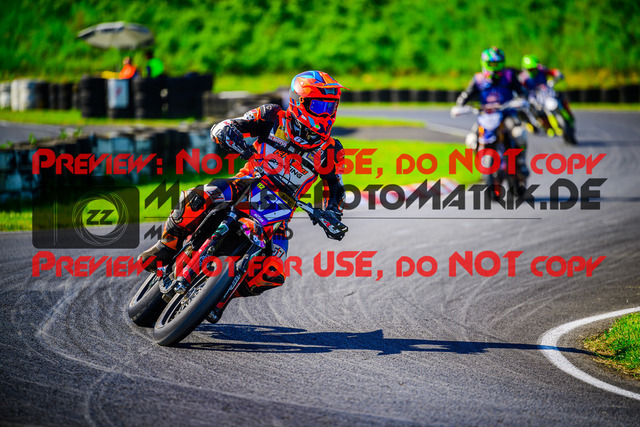 MaZZes_FotoMatrix_240512_6021986_0702 | UE40