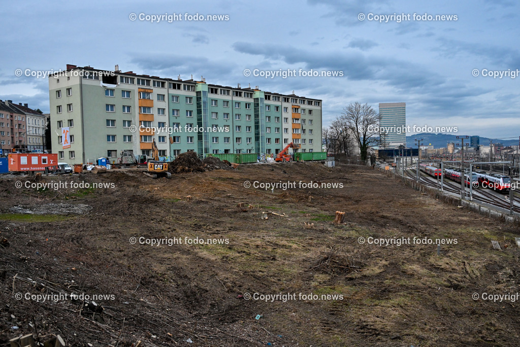 Linz_ Waldeggstrasse_ Abbruchhaeuser_ 22.02.2024-16 | 22.02.2024, Linz, AUT, Waldeggstrasse, im Bild  Abbruchhaeuser fuer Westring A26, Baustelle, Bagger, Schutt, Abriss, Autobahnbau, Asfinag, Infrastruktur, Strassenbau, Verkehrszeichen, 30er

